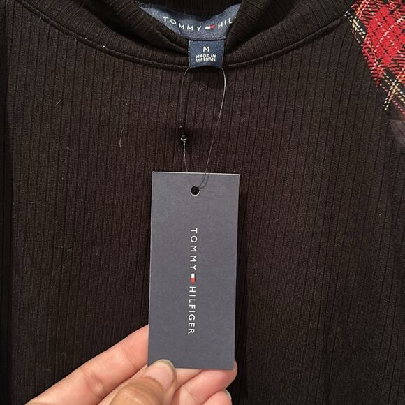 NWT Tommy Hilfiger black and plaid mock neck Top sz M - Picture 6 of 7